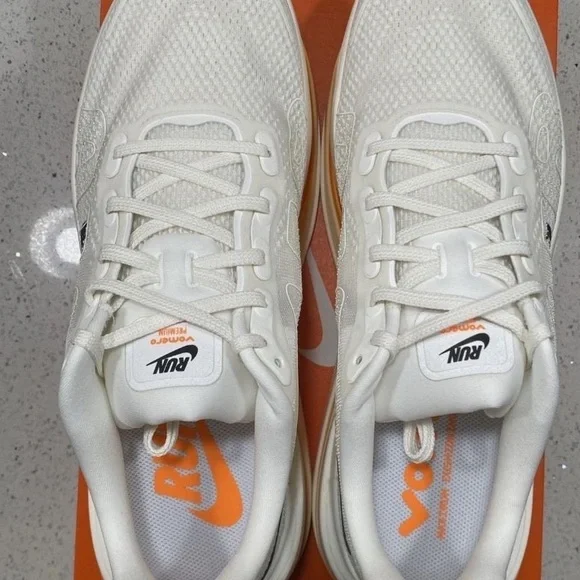 Sizes NEW Nike Vomero Premium Sail Coconut